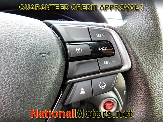 Honda Accord Sedan Vehicle Full-screen Gallery Image 15