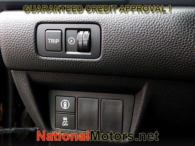 Honda Accord Sedan Vehicle Full-screen Gallery Image 18