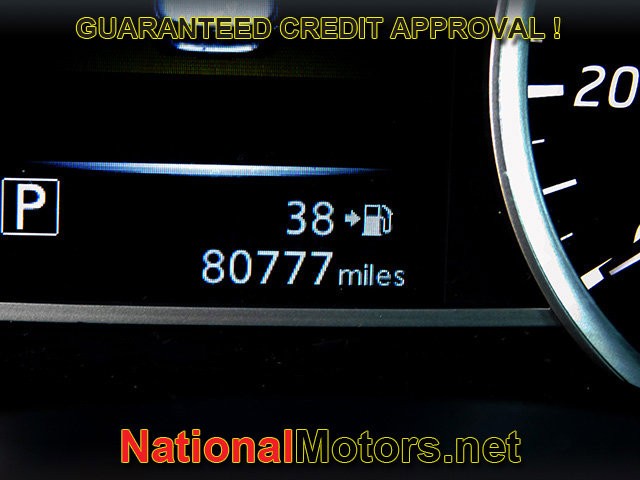 Nissan Sentra Vehicle Full-screen Gallery Image 21