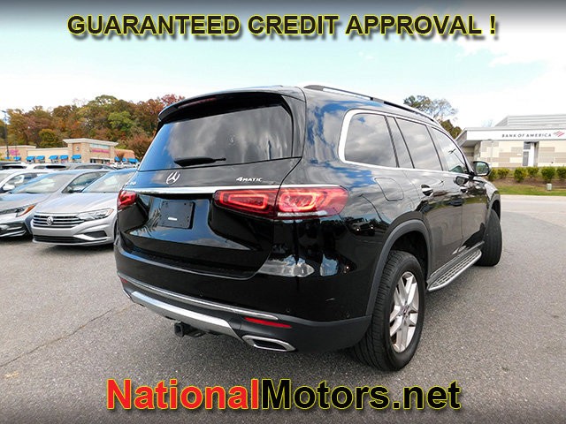 Mercedes-Benz GLS Vehicle Full-screen Gallery Image 05