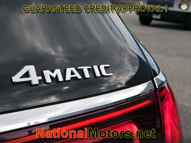 Mercedes-Benz GLS Vehicle Full-screen Gallery Image 06