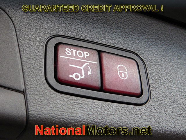 Mercedes-Benz GLS Vehicle Full-screen Gallery Image 09