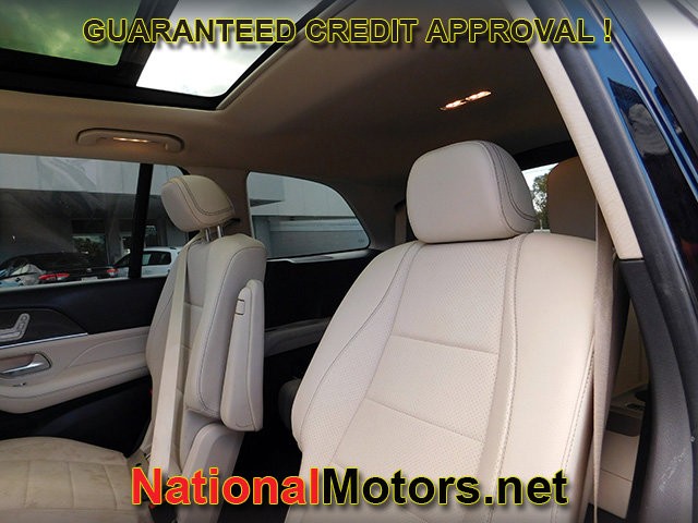 Mercedes-Benz GLS Vehicle Full-screen Gallery Image 10