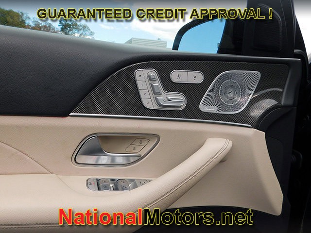 Mercedes-Benz GLS Vehicle Full-screen Gallery Image 14