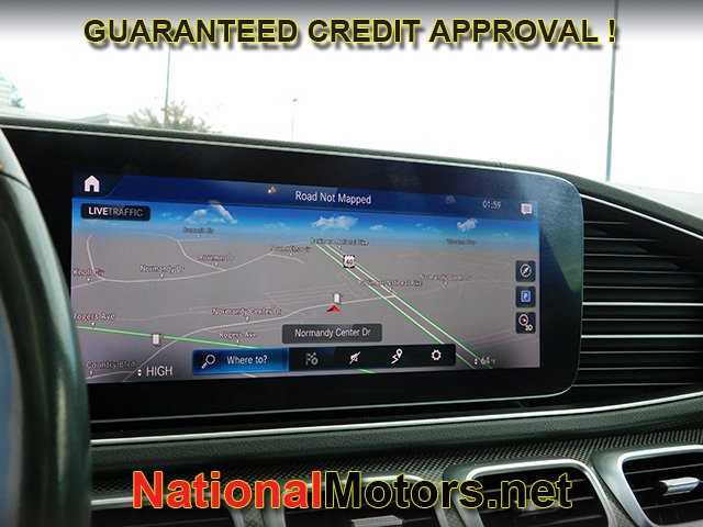 Mercedes-Benz GLS Vehicle Full-screen Gallery Image 17