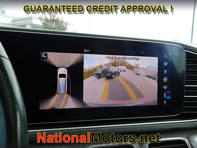 Mercedes-Benz GLS Vehicle Full-screen Gallery Image 18