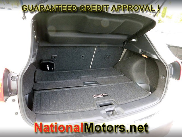 Nissan Rogue Sport Vehicle Full-screen Gallery Image 08