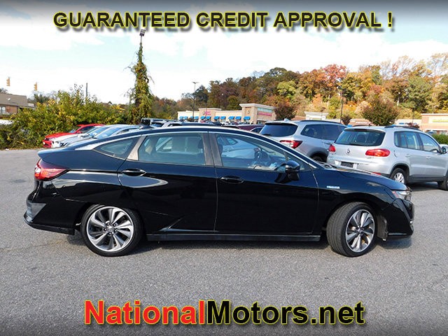 Honda Clarity Plug-In Hybrid Vehicle Full-screen Gallery Image 04