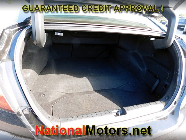 Honda Clarity Plug-In Hybrid Vehicle Full-screen Gallery Image 06