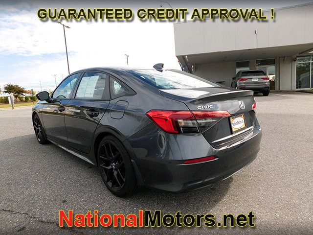 Honda Civic Sedan Vehicle Full-screen Gallery Image 03