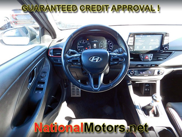 Hyundai Elantra GT N line Vehicle Full-screen Gallery Image 09