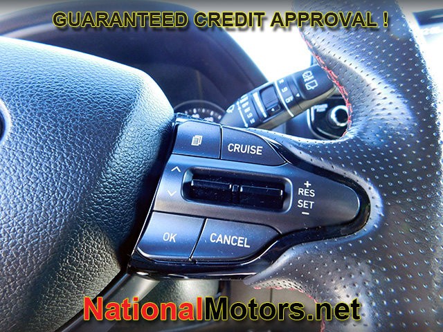 Hyundai Elantra GT N line Vehicle Full-screen Gallery Image 19