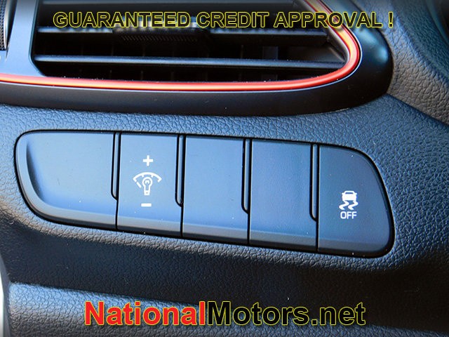 Hyundai Elantra GT N line Vehicle Full-screen Gallery Image 22