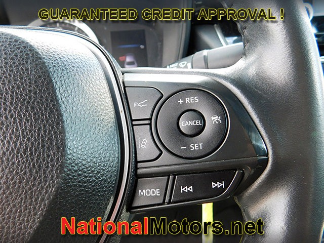 Toyota Corolla Vehicle Full-screen Gallery Image 15