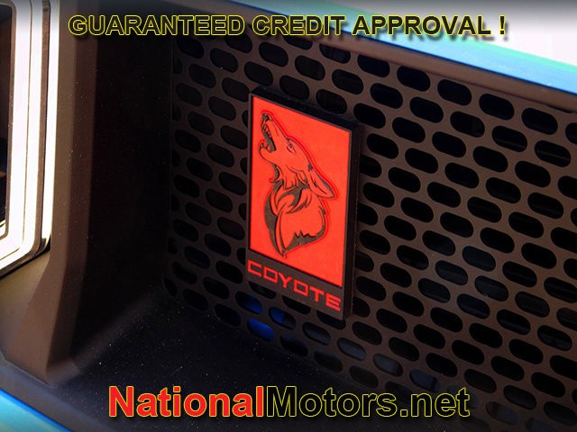 Ford Mustang Vehicle Full-screen Gallery Image 04