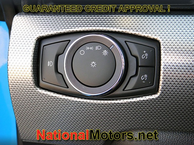 Ford Mustang Vehicle Full-screen Gallery Image 21