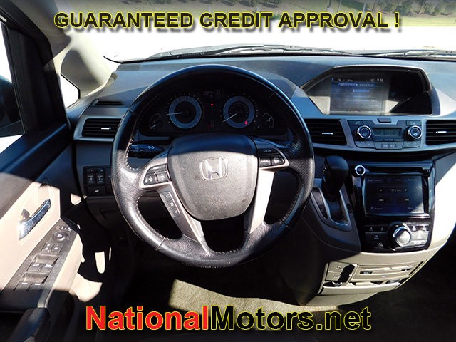 Honda Odyssey Vehicle Full-screen Gallery Image 10