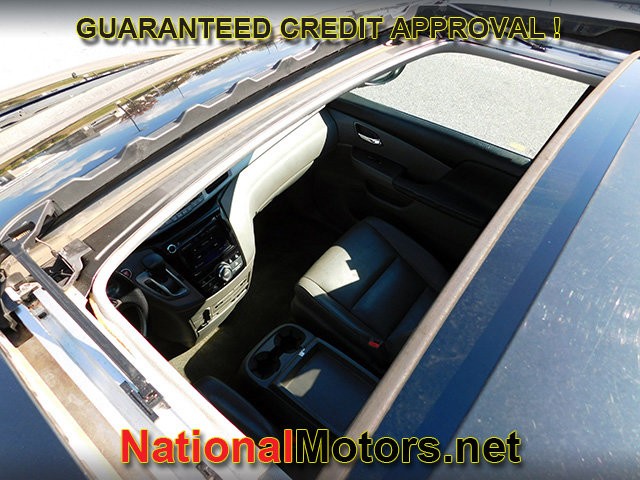 Honda Odyssey Vehicle Full-screen Gallery Image 11