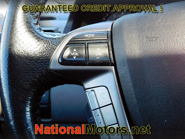 Honda Odyssey Vehicle Full-screen Gallery Image 22