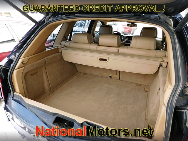 BMW X5 Vehicle Full-screen Gallery Image 05
