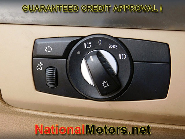 BMW X5 Vehicle Full-screen Gallery Image 24