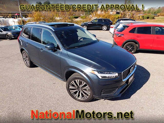 Volvo XC90 Vehicle Full-screen Gallery Image 02