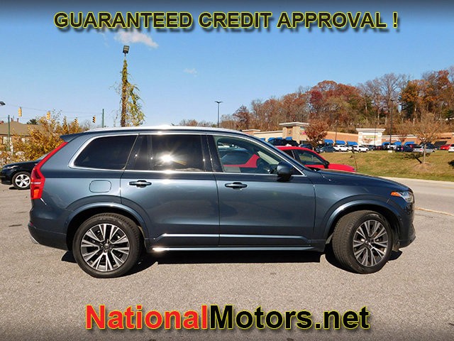 Volvo XC90 Vehicle Full-screen Gallery Image 04
