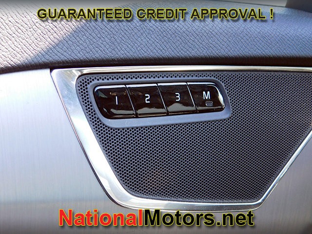 Volvo XC90 Vehicle Full-screen Gallery Image 17