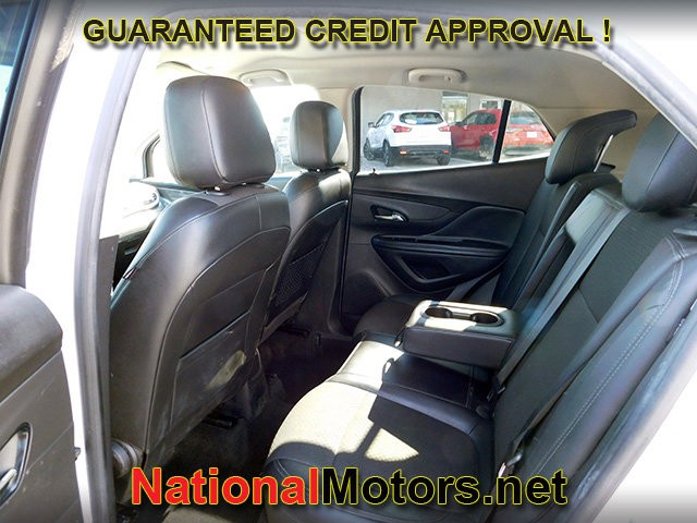 Buick Encore Vehicle Full-screen Gallery Image 08