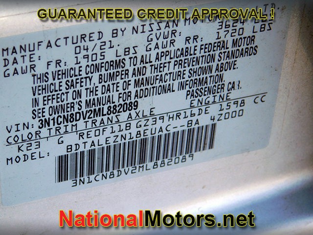 Nissan Versa Vehicle Full-screen Gallery Image 19