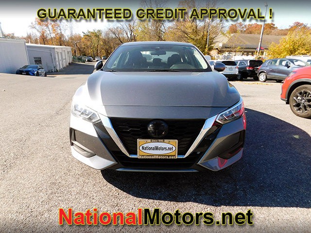 Nissan Sentra Vehicle Full-screen Gallery Image 03