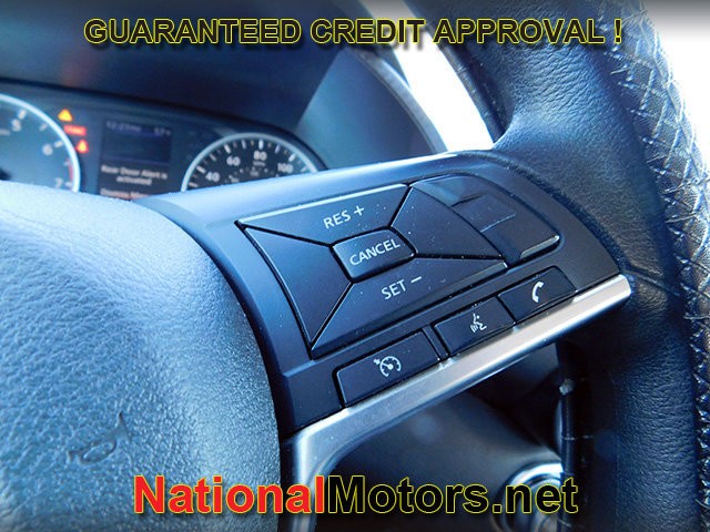 Nissan Sentra Vehicle Full-screen Gallery Image 16