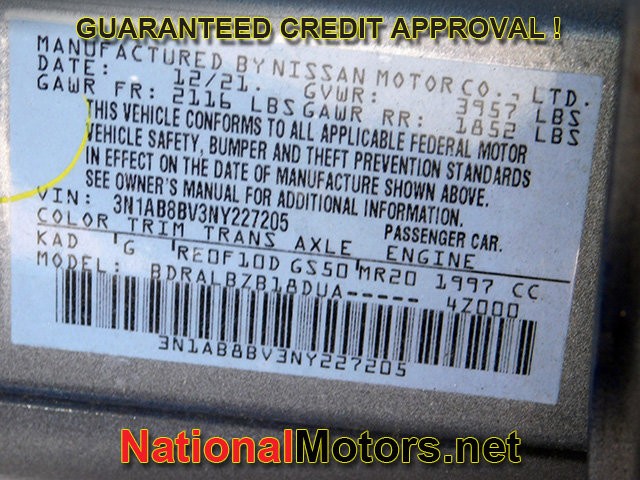 Nissan Sentra Vehicle Full-screen Gallery Image 20