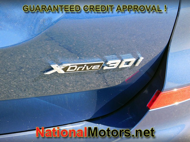 BMW X3 Vehicle Full-screen Gallery Image 06