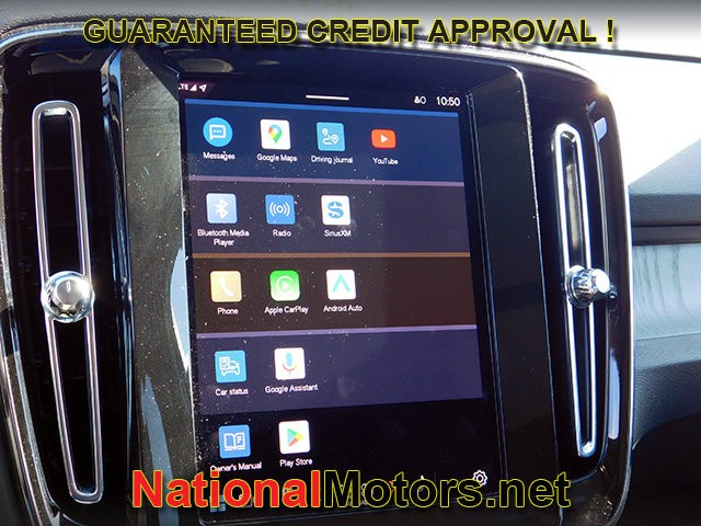 Volvo XC40 Vehicle Full-screen Gallery Image 21