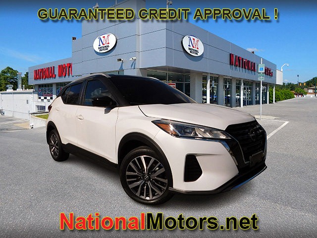 2024 Nissan Kicks SV's photo