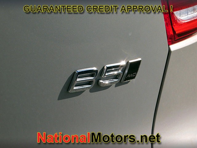 Volvo XC40 Vehicle Full-screen Gallery Image 06