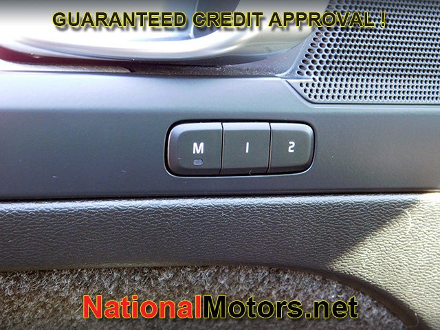 Volvo XC40 Vehicle Full-screen Gallery Image 16