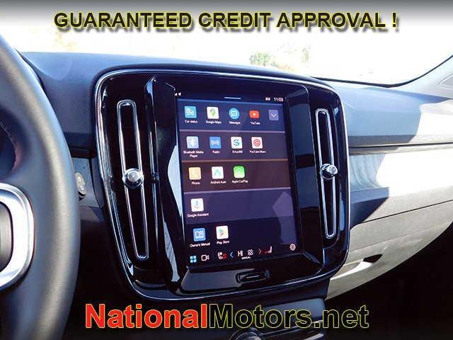 Volvo XC40 Vehicle Full-screen Gallery Image 20