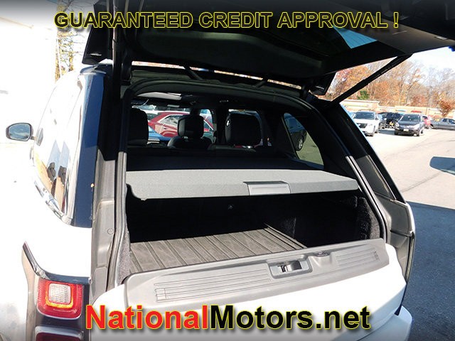 Land Rover Range Rover Vehicle Full-screen Gallery Image 06