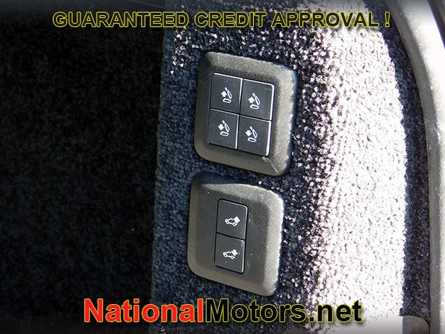 Land Rover Range Rover Vehicle Full-screen Gallery Image 08