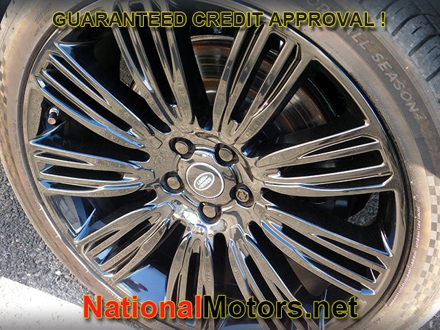 Land Rover Range Rover Vehicle Full-screen Gallery Image 10