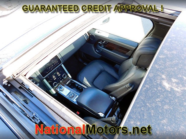 Land Rover Range Rover Vehicle Full-screen Gallery Image 11