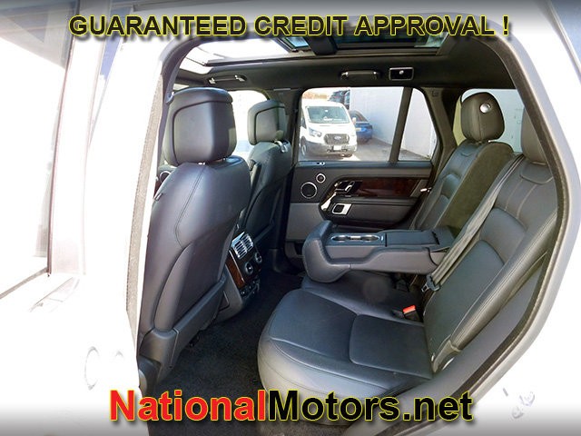 Land Rover Range Rover Vehicle Full-screen Gallery Image 13