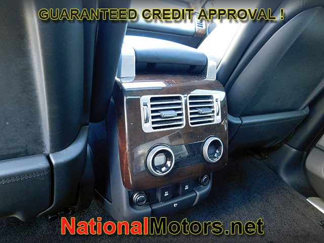 Land Rover Range Rover Vehicle Full-screen Gallery Image 14