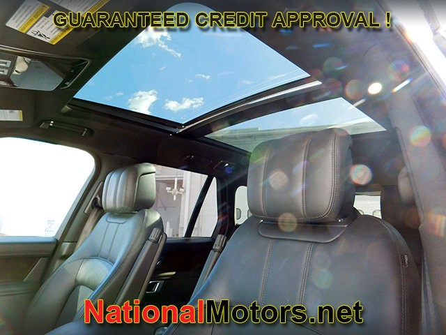 Land Rover Range Rover Vehicle Full-screen Gallery Image 18