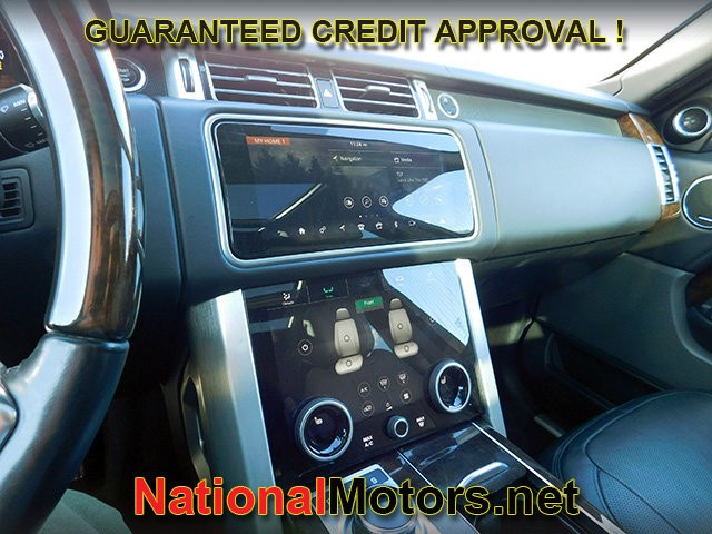 Land Rover Range Rover Vehicle Full-screen Gallery Image 19