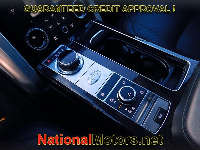 Land Rover Range Rover Vehicle Full-screen Gallery Image 23