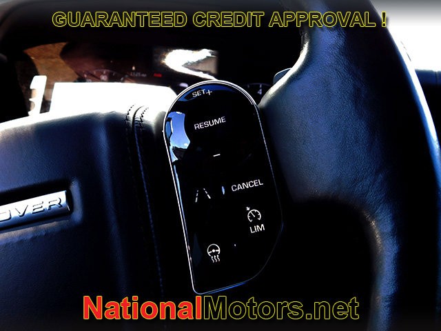 Land Rover Range Rover Vehicle Full-screen Gallery Image 24