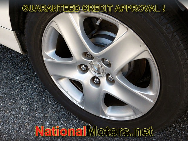 Acura RL Vehicle Full-screen Gallery Image 05